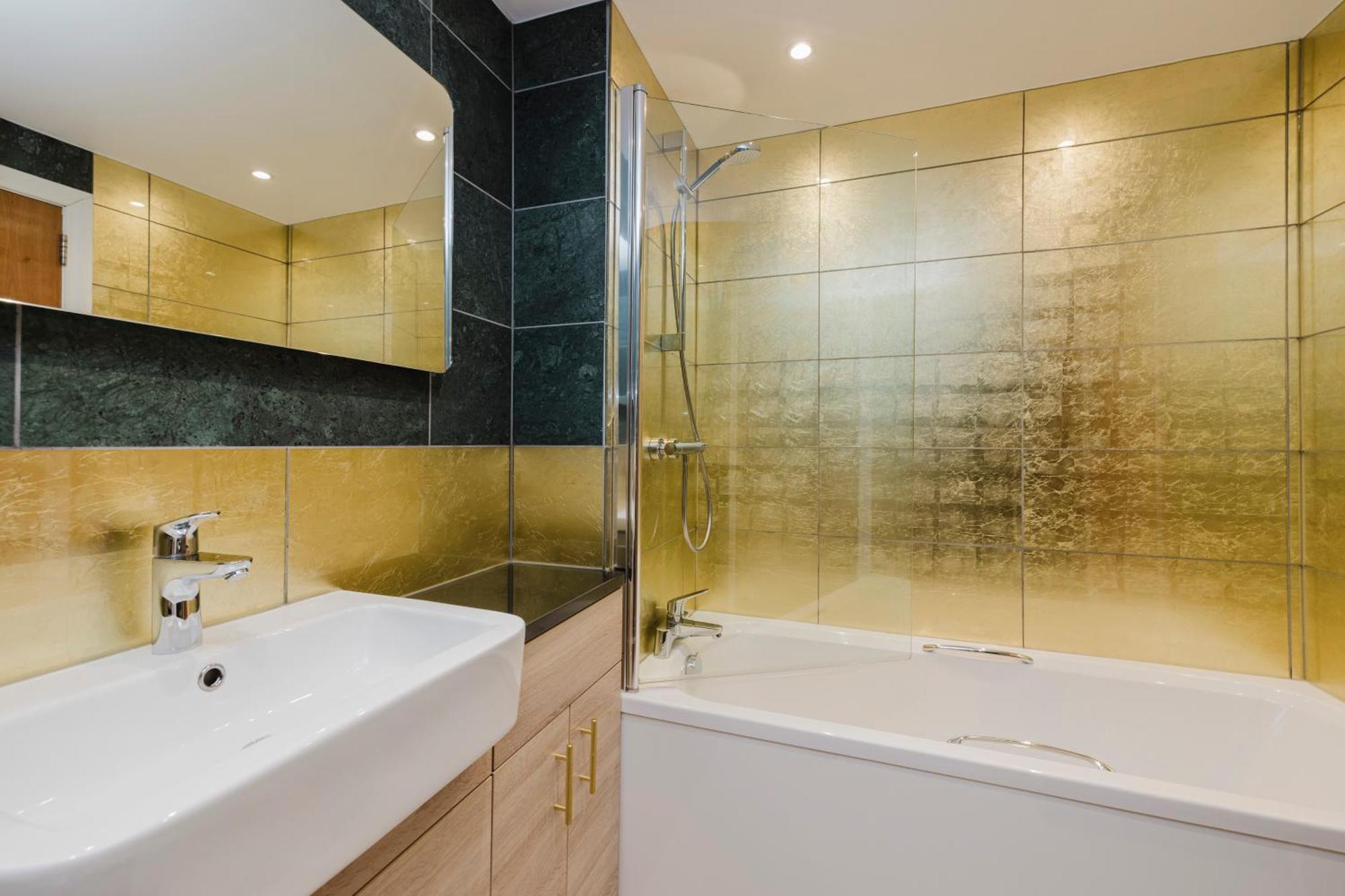 Joivy Stylish Apartment With Balcony In Old Town เอดินบะระ ภายนอก รูปภาพ